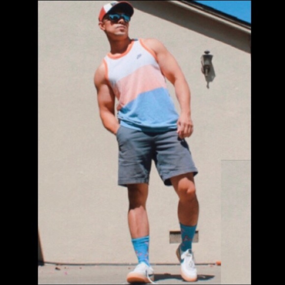 Meet your Posher, Jay of Find Fun - Picture 6 of 11